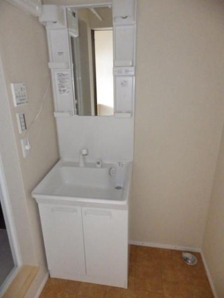 アルファベット座間