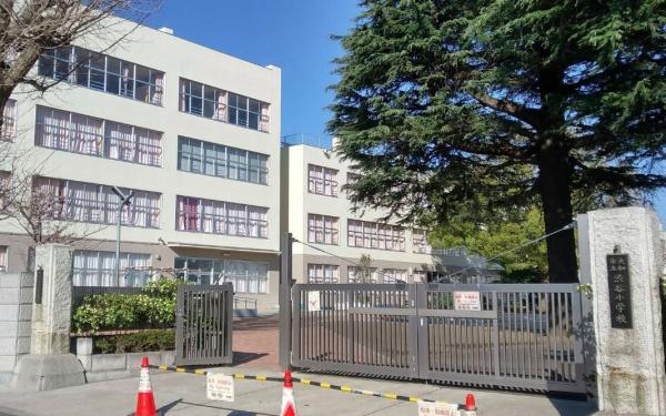 シャルマンA棟(大和市渋谷小学校)