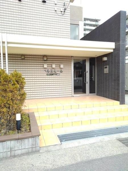 ベル　エミール