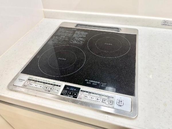 アヴァンス