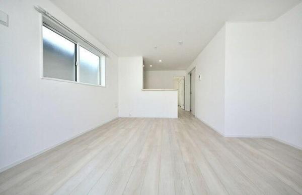 クレイドルガーデン綾瀬市小園　第１５　１号棟