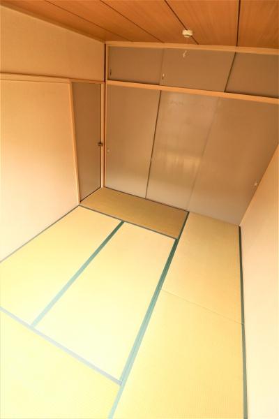 パナハイツ内出山A
