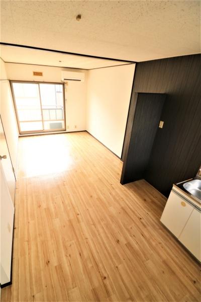 パナハイツ内出山A