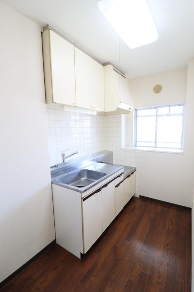 スクウェアパレス