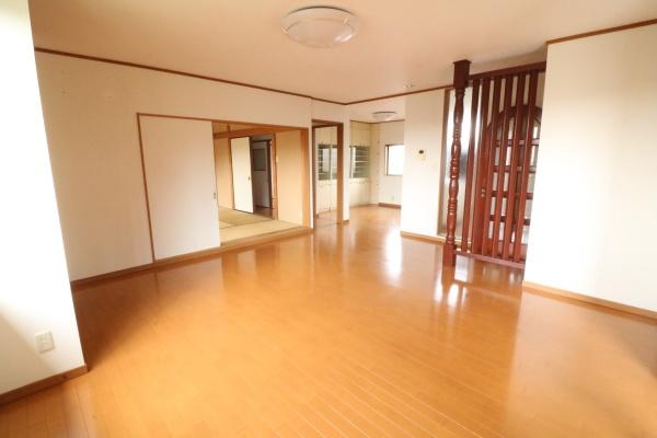 豊岡貸家(リビング)