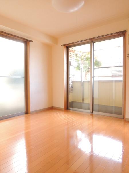 TIARA元町