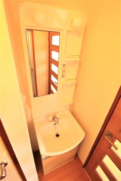 ファミリーナ秋津