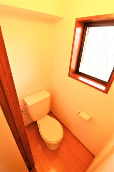 ファミリーナ秋津