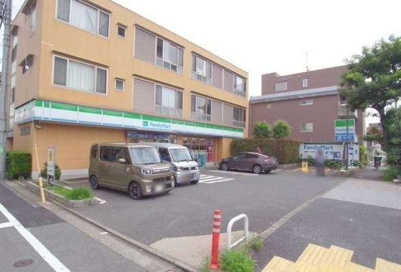 坂本邸(ファミリーマート東玉川二丁目店)