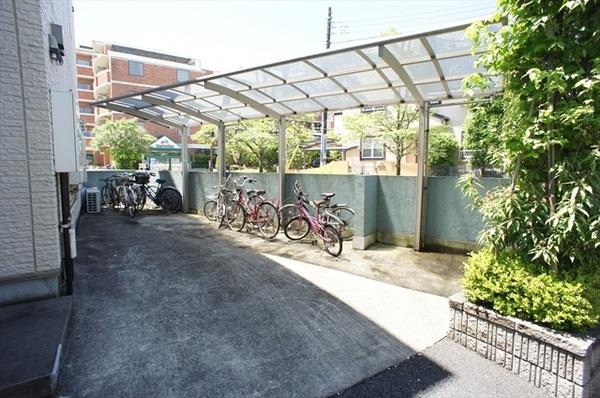 アーバンスクエア