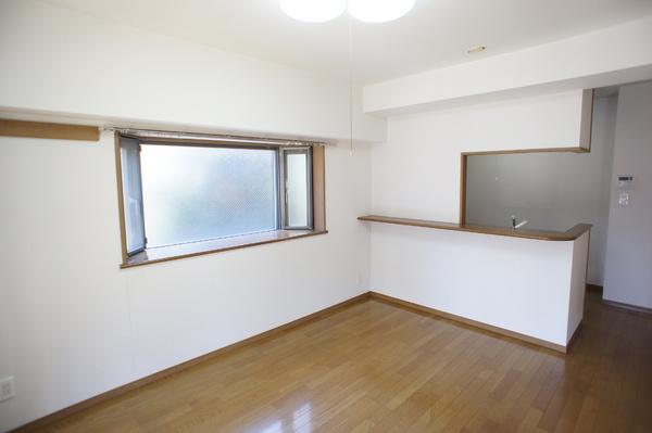 世田谷区玉川３丁目のマンション