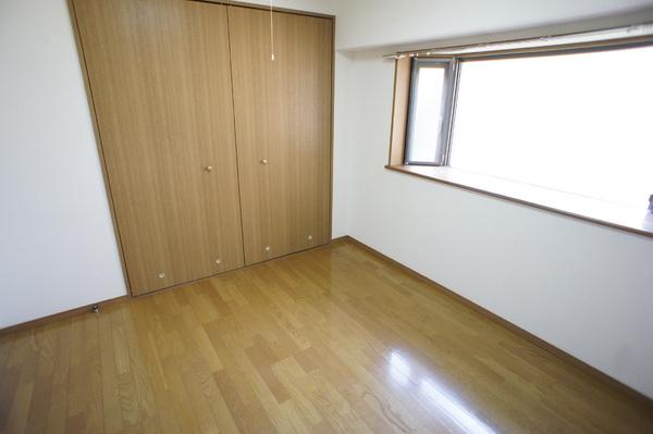 世田谷区玉川３丁目のマンション