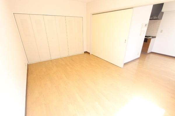 エストゥディオ瀬田(洋室)