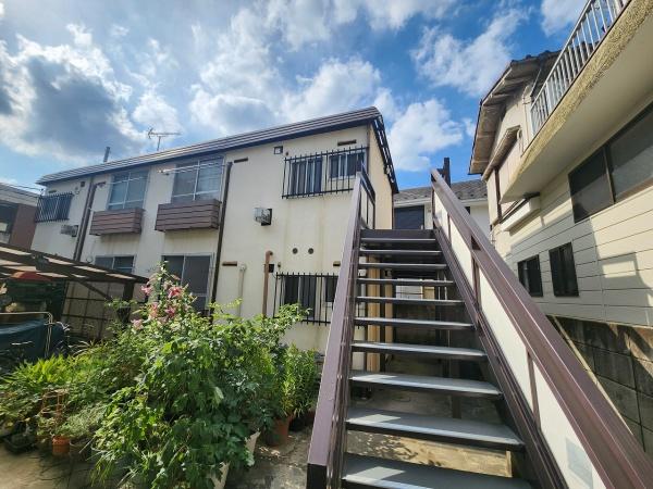 世田谷区駒沢１丁目のアパート