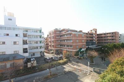 アーバンスクエア