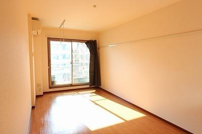 アーバンスクエア