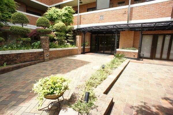 トライダント翠耀館