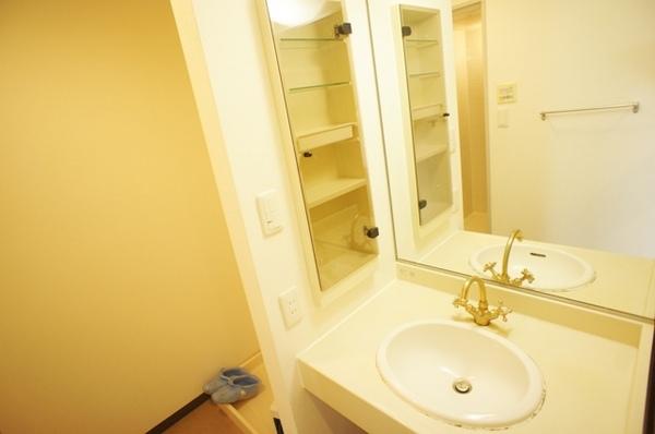 トライダント翠耀館