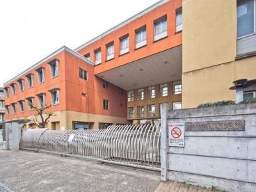 世田谷区中町３丁目のマンション(世田谷区立中町小学校)