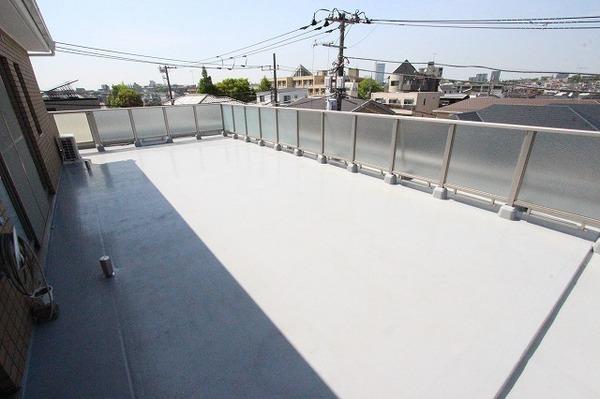 世田谷区中町３丁目のマンション