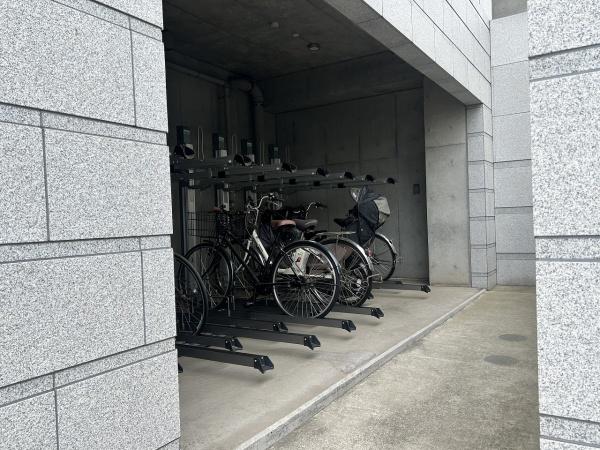 プラザハウスビル