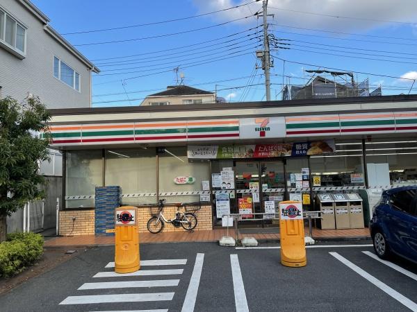 パークイースト駒沢(セブンイレブン　目黒東が丘2丁目店)