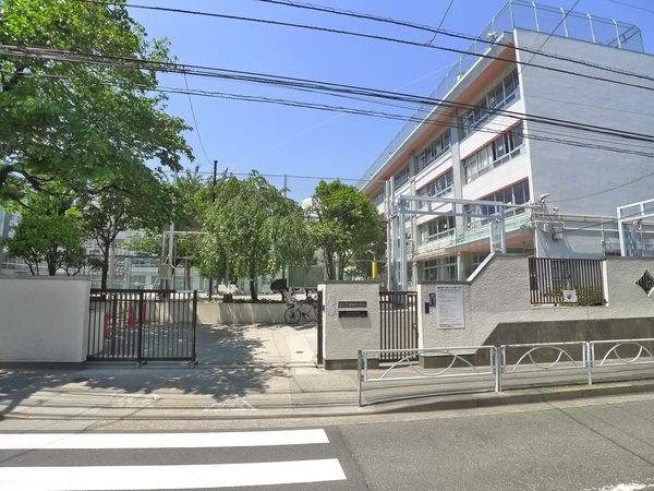 パークイースト駒沢(目黒区立東根小学校)