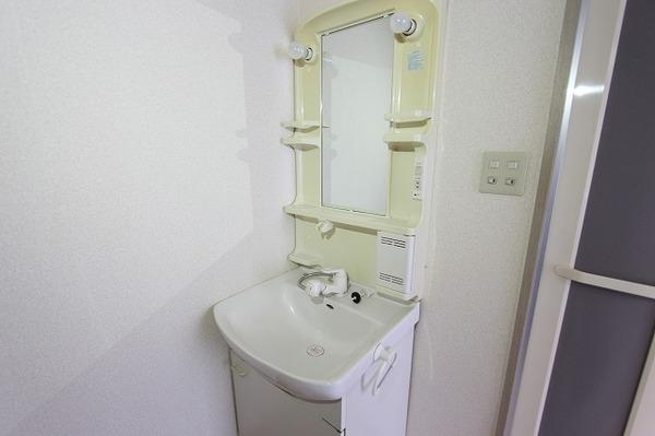 ヴィレッジガーデン