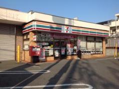 川崎市高津区溝口１丁目のマンション(ファミリーマートひさもと店)
