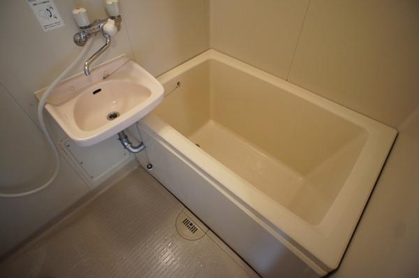 世田谷区野毛１丁目のアパート