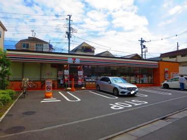 イーストヒルズ(セブンイレブン目黒東が丘2丁目店)
