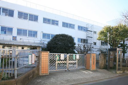 ピアース三軒茶屋(世田谷区立世田谷中学校)