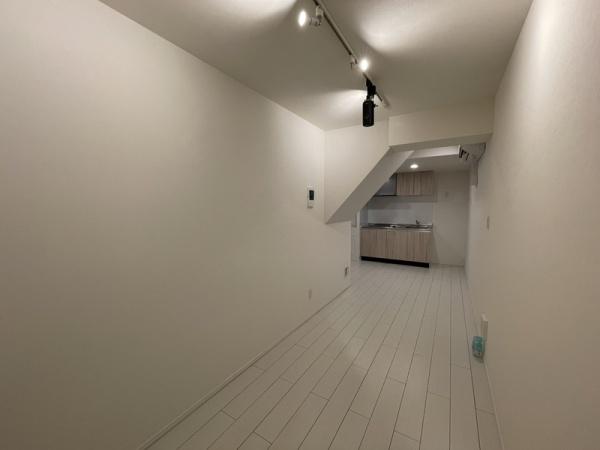 プレジール三軒茶屋