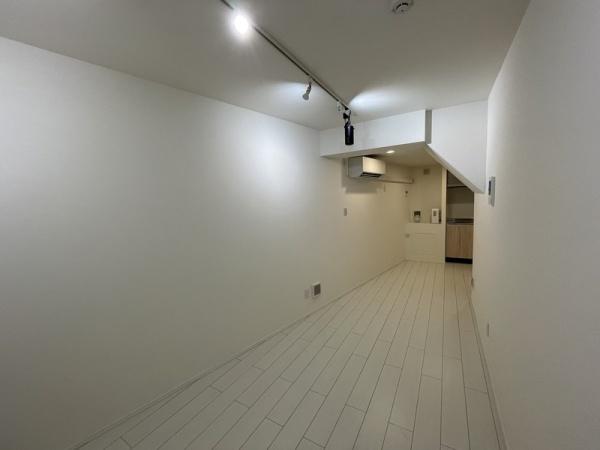 プレジール三軒茶屋