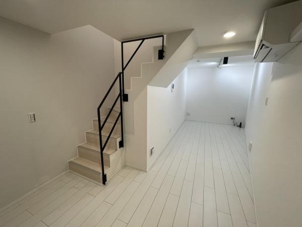 プレジール三軒茶屋