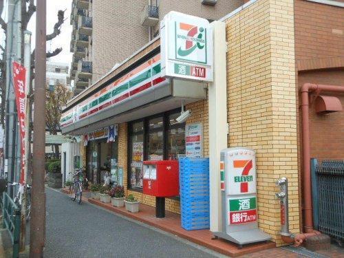 CREAL三軒茶屋(セブンイレブン若林陸橋店)