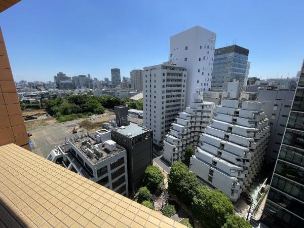 青山パークタワー