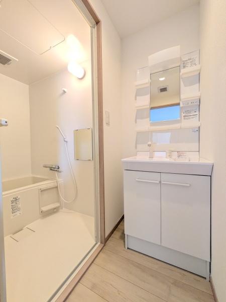 足立区鹿浜３丁目のアパート