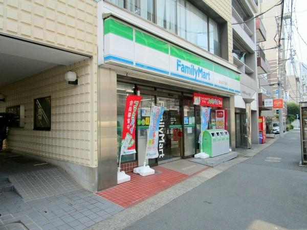 サバービア二子玉川(ファミリーマート玉川台二丁目店)