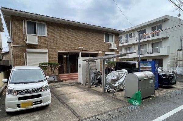 ヴィラ　ウィスタリア