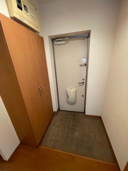 グランド・カオル2(玄関)