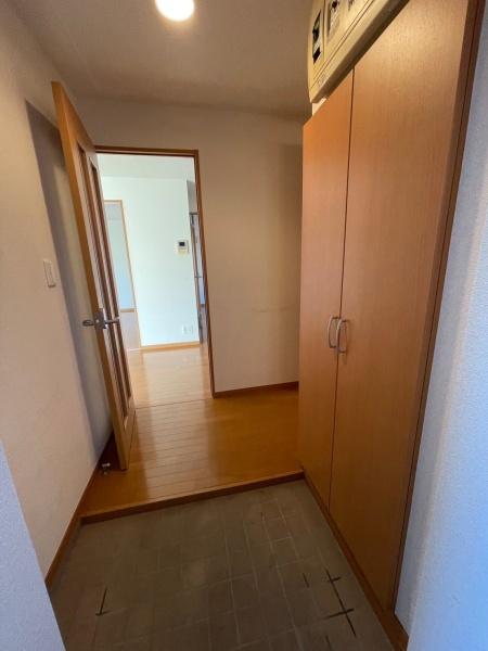 グランド・カオル2(玄関)