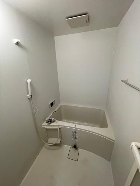 グランド・カオル2(バス)