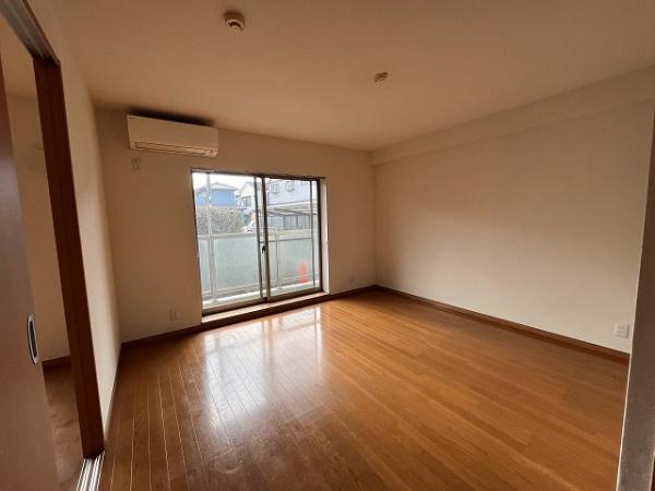 グランド・カオル2(リビング)