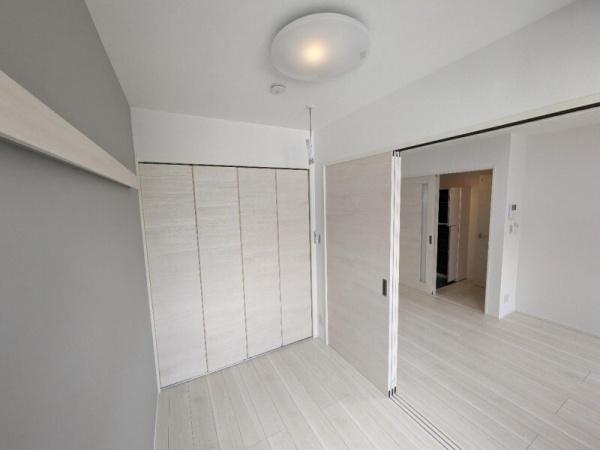 Y-House