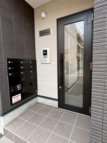 Y-House