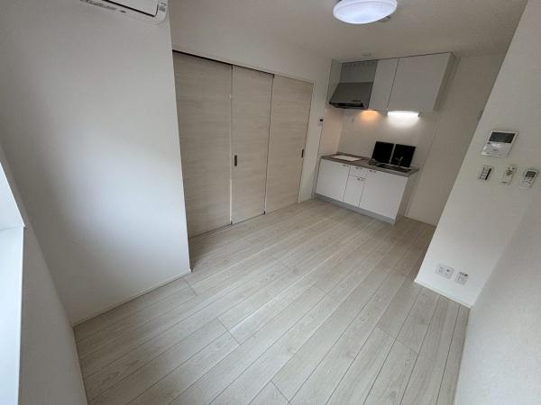 Y-House