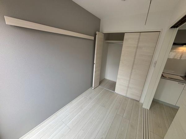 Y-House