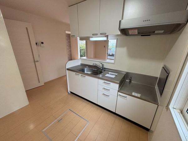 松戸市南花島３丁目のアパート