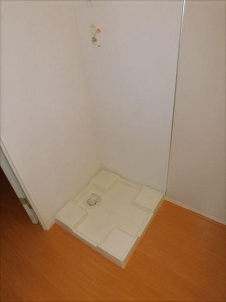 アクシズ　A